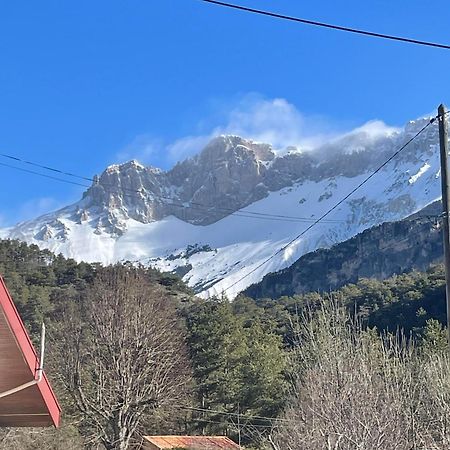 La Roulotte Chez Camille Hotel Veynes Buitenkant foto